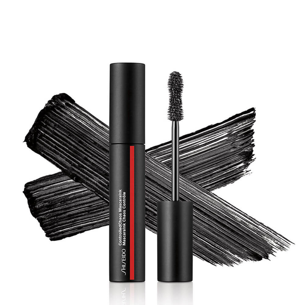 Shiseido Controlled Chaos Mascara Ink #01 Black Pulse 4 ml. ที่สุดของมาสคาร่า สร้างสรรค์ขนตางอนงาม เพิ่มความหนาแบบสุดและลิฟขนตาอย่างเกินจินตนาการด้วยแปรงรูปทรงเฉพาะ เมื่อเซทตัวเนื้อมาสคาร่าจะเคลือบขนตายาวนานตลอดวัน ให้ขนตาคุณงอนยาวอย่างมีวอลลุ่ม   เรียงเส้นสวยจากโคนจรดปลาย มาพร้อมกับลูกเล่นทั้ง 4 เทรนด์สี สร้างลุคสวย ไม่ว่าจะเป็นลุคธรรมชาติหรือดรามาติคลุค 